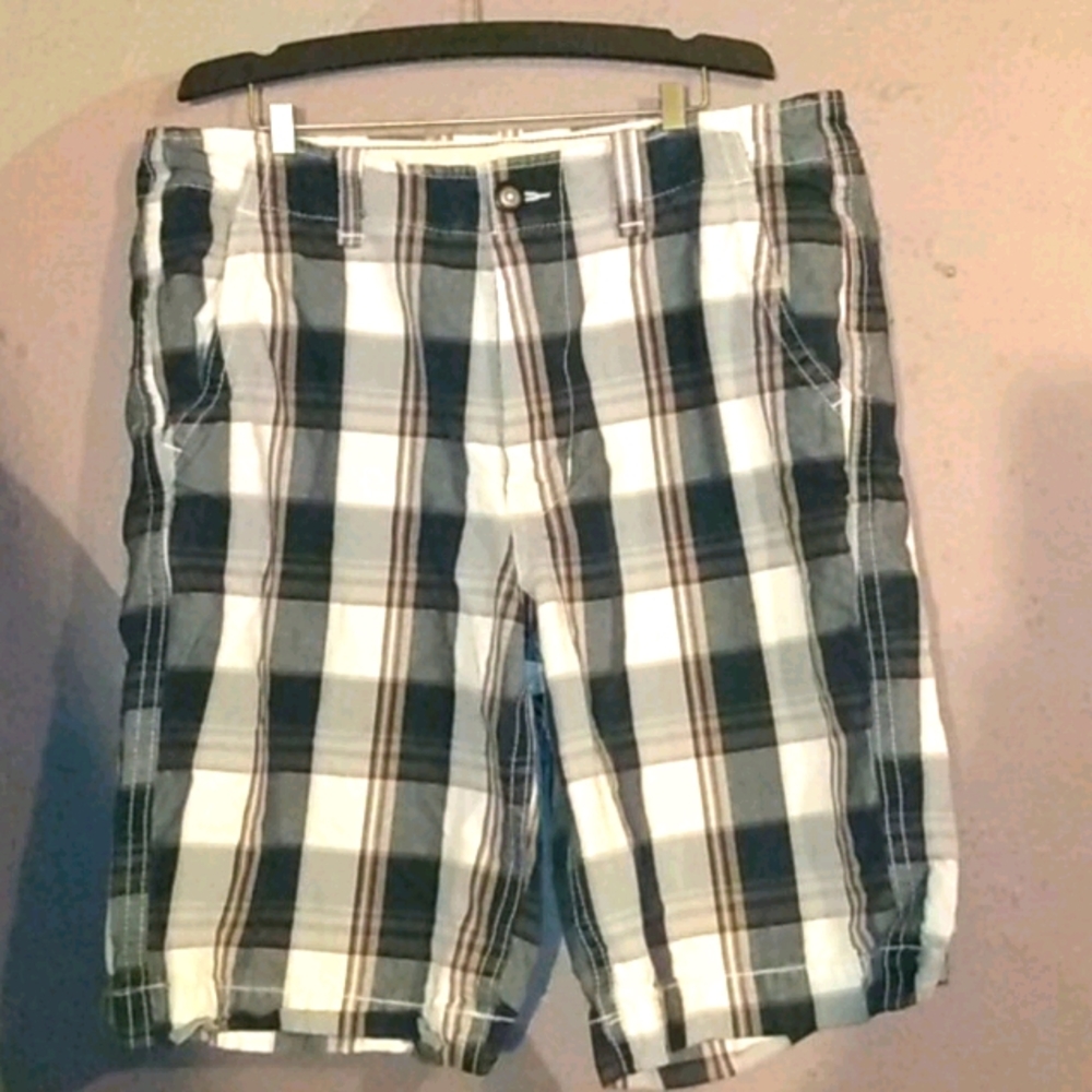 Mens American eagle plaid shorts